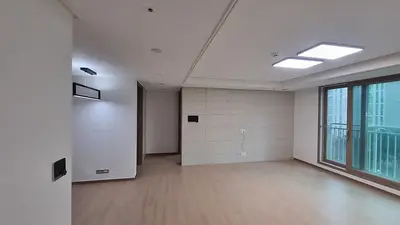 수정구 산성역 포레스티아32평형 전체 디아망 회벽크림화이트(PR002-12) 실크 도배 시공 현장 현장 사진