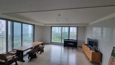 성동구 상왕십리동 텐즈힐2단지 올디아망 회벽크림화이트(PR002-12번) 거주중 실크도배 완벽시공 현장 사진