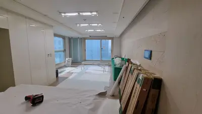 강동구 천호동 래미안강동팰리스 103동 34평형 올디아망 회벽화이트 실크 벽지 시공 현장 사진