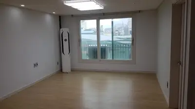 강동구길동다성이즈빌거실과방일부 부분도배 현장 사진
